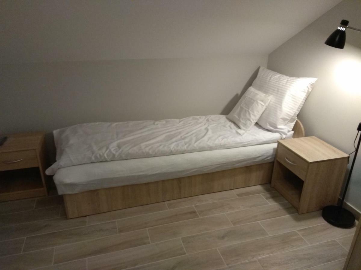 Bb Consul Bed & Breakfast Łódź Dış mekan fotoğraf